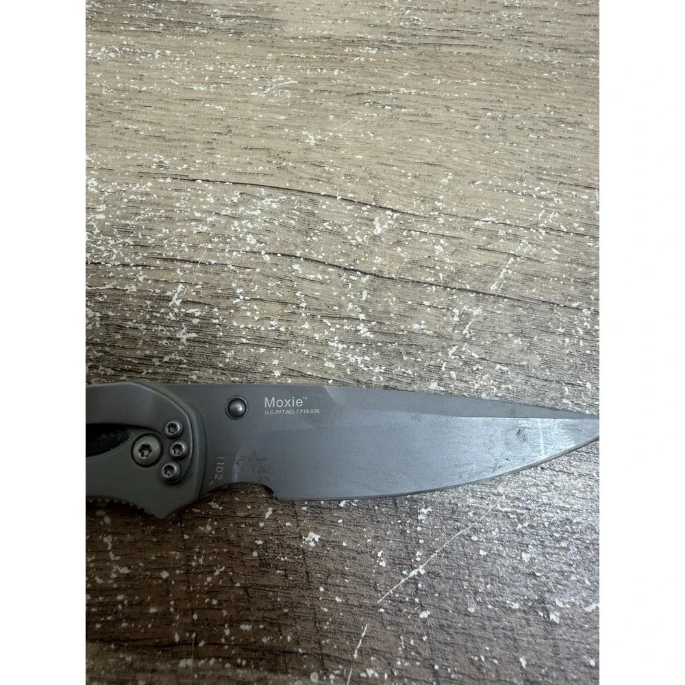 CRKT 1102 MOXIE ASSISTED OPEN LINKER LOCK KNIFE